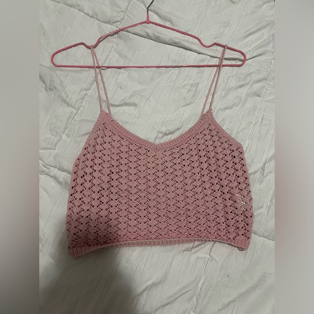 Knitted pink crop top